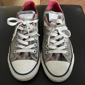 Women’s Camo Allstar Converse